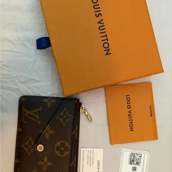 Louis Vuitton Recto Verso Card Holder - Picture 6 of 7